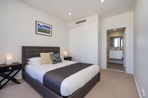 Beau Monde Apartments Newcastle - The Herald - Northern Rivers Accommodation 2
