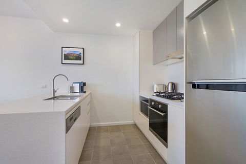 Beau Monde Apartments Newcastle - The Herald - Northern Rivers Accommodation 1