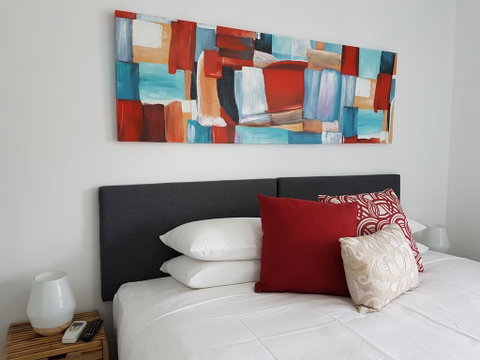Beau Monde Apartments Newcastle - Worth Place Apartment - Northern Rivers Accommodation 1