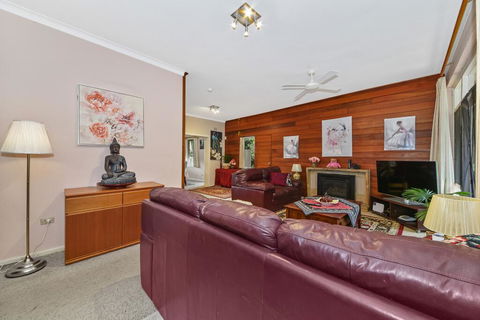 BEAUTIFUL HOLIDAY HOME CLOSE TO KU-RING-GAI CHASE NNT328 - Northern Rivers Accommodation 2
