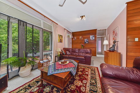 BEAUTIFUL HOLIDAY HOME CLOSE TO KU-RING-GAI CHASE NNT328 - Northern Rivers Accommodation 0