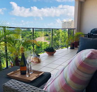 Beautiful spacious city apartment with views out to the Arafura Sea - Northern Rivers Accommodation