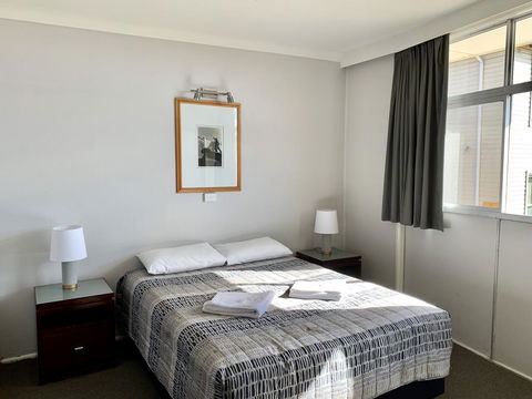 Bermagui Beach Hotel - Northern Rivers Accommodation 2