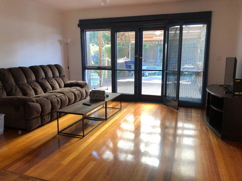 Big Room 12km To City Near Boxhill, Melbourne - Northern Rivers Accommodation 1