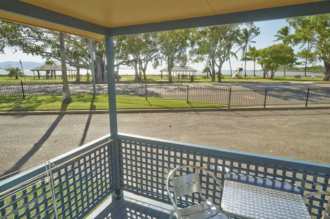 BIG4 Rowes Bay Beachfront Holiday Park - Northern Rivers Accommodation 2