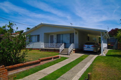 Billy's On Main, 44 Main Street - Northern Rivers Accommodation 0