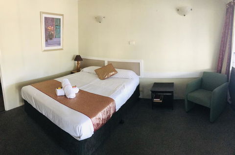 Biloela Centre Motel & Steakhouse Restaurant - Northern Rivers Accommodation 1