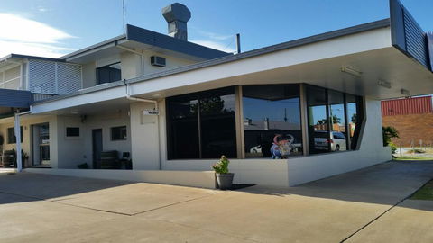 Biloela Centre Motel & Steakhouse Restaurant - Northern Rivers Accommodation 0