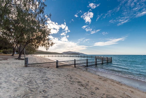 Birdsong House- Dingo Beach - Northern Rivers Accommodation 0