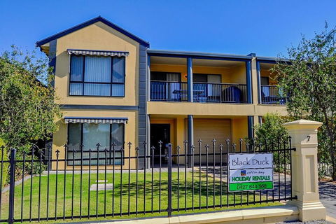 Black Duck - Northern Rivers Accommodation 0