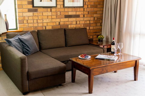 Blickinstal Barossa Valley Retreat - Northern Rivers Accommodation 2
