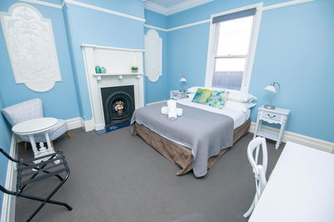 Blue Door Apartments Heritage Charm In CBD - Northern Rivers Accommodation 2