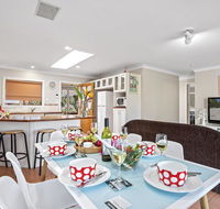 Blue Haze - air conditioned comfort - Northern Rivers Accommodation