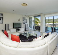 Blue on Blue Penthouse Apartment 335 - Northern Rivers Accommodation