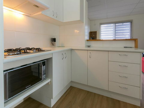 Blue Water Retreat - Downstairs - Northern Rivers Accommodation 1