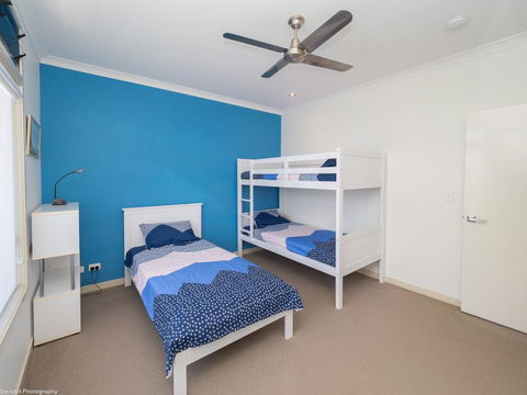 Blue Water Retreat - Upstairs - Northern Rivers Accommodation 3