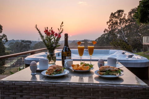 Blueberry Hills On Comleroy - Northern Rivers Accommodation 0
