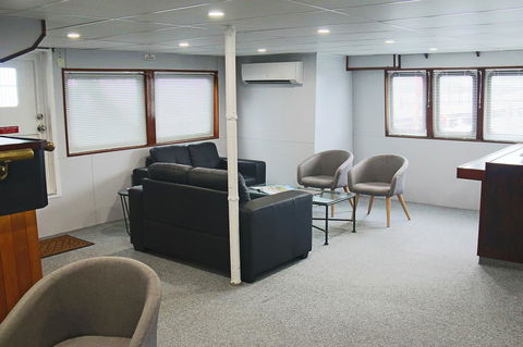Boatel Cairns - Northern Rivers Accommodation 3