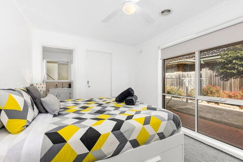 WATERFRONT - BAY VIEWS - Edgewater Springs - Northern Rivers Accommodation 2