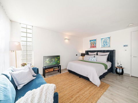 XQ Collection La Casa De Frida - Modern Studio With Balcony - Northern Rivers Accommodation 3