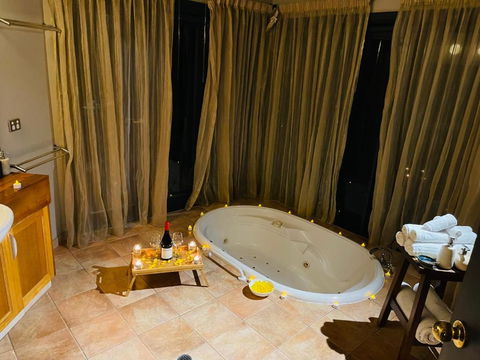 Woodlands Rainforest Retreat - Northern Rivers Accommodation 1