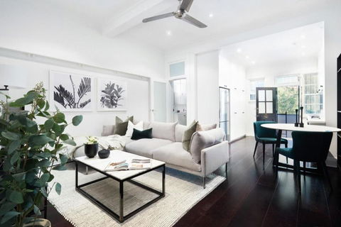 Woollahra Contemporary - Northern Rivers Accommodation 0