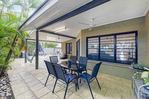 Ah Mat Bungalow - Tropical Darwin Stay With Pool - Northern Rivers Accommodation 3