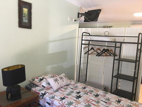 Palmerston Sunset Retreat - Northern Rivers Accommodation 3