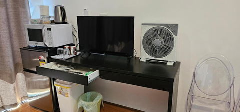 Private King Bed Guest Suite - Northern Rivers Accommodation 3