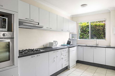 Warm Oasis At Parramatta- 2 BR - Free Parking - Near Shops - Northern Rivers Accommodation 2