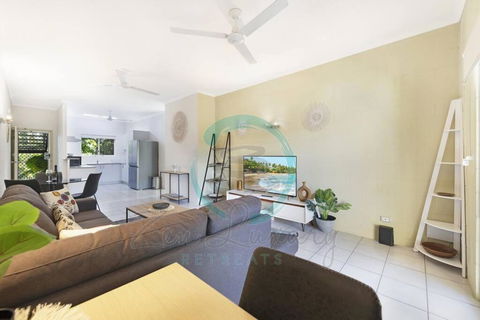 ZEN Westralia: 2-BR Cozy Inner-City Apt Near Shops - Northern Rivers Accommodation 1