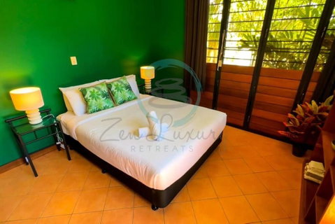Zenhouse: 6-BR Balinese Tropical Oasis In Nightcliff Central - Northern Rivers Accommodation 1
