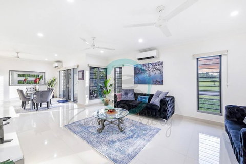 Zenhouse: Stylish Muirhead Home Near Park/Hospital - Northern Rivers Accommodation 0