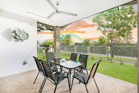 Zenhouse: Stylish Muirhead Home Near Park/Hospital - Northern Rivers Accommodation 1