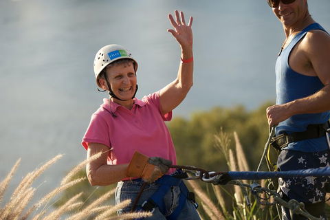 Abseiling The Kangaroo Point Cliffs In Brisbane - Northern Rivers Accommodation 2