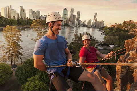 Abseiling The Kangaroo Point Cliffs In Brisbane - Northern Rivers Accommodation 5