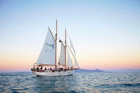 Fly & Sail Package (With Providence) - Northern Rivers Accommodation 1