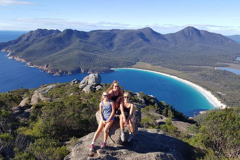 2-Day Tas East Coast Escape Tour Including Bay Of Fires, Wineglass Bay & Devils - Northern Rivers Accommodation 1
