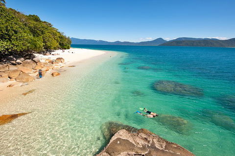 Fitzroy Island Catamaran Transfers From Cairns - Northern Rivers Accommodation 4