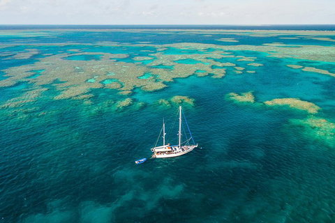 3 Day Whitsundays Sailing And Diving Adventure: Kiana - Northern Rivers Accommodation 1