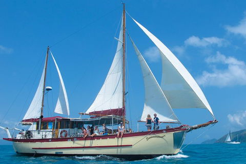2-Day Whitsundays Sailing Adventure: Summertime - Northern Rivers Accommodation 1