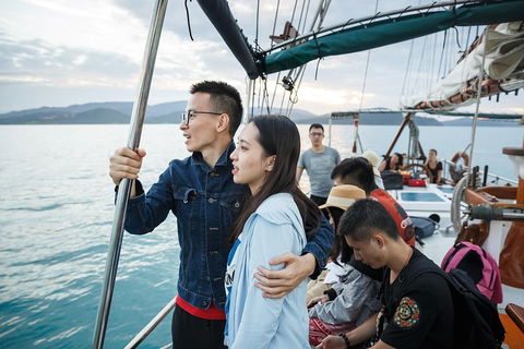 Whitsunday Islands Private Sailing Experience With Snorkeling & Langford Reef - Northern Rivers Accommodation 2
