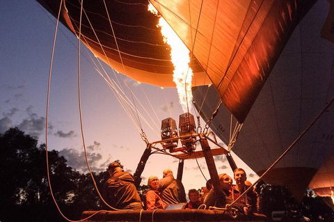 Melbourne Sunrise Balloon Flight & Champagne Breakfast - Northern Rivers Accommodation 4