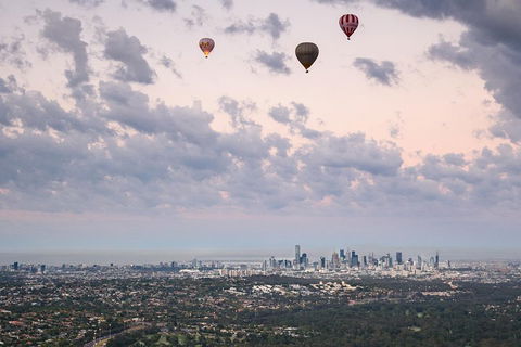 Melbourne Sunrise Balloon Flight & Champagne Breakfast - Northern Rivers Accommodation 5