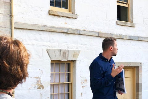 Convicts And The Rocks: Sydney's Walking Tour Led By Historian - Northern Rivers Accommodation 2